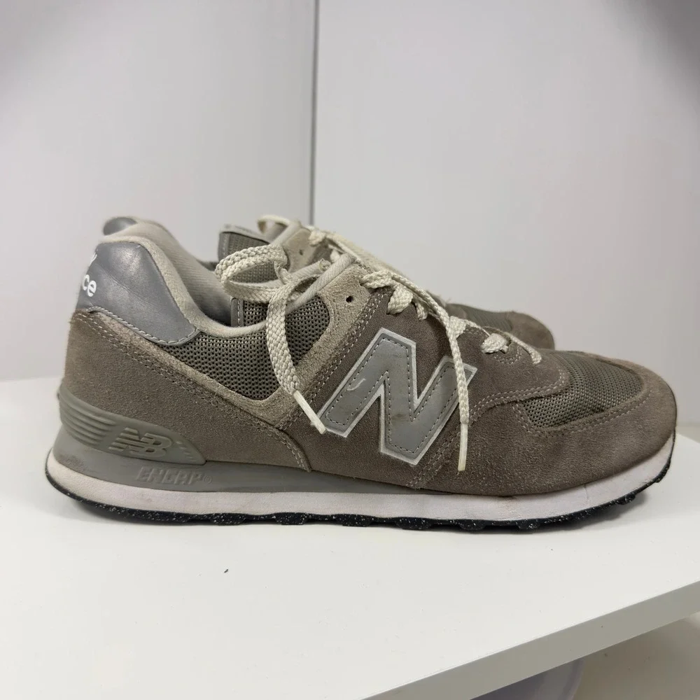 New Balance Classic 574 Grey Men's Size 10.5 Suede Low Top Sneakers ML574EVG